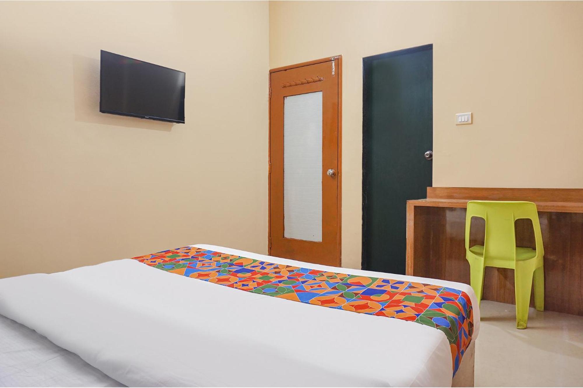 Fabhotel Falcon - Nr Balewadi Stadium